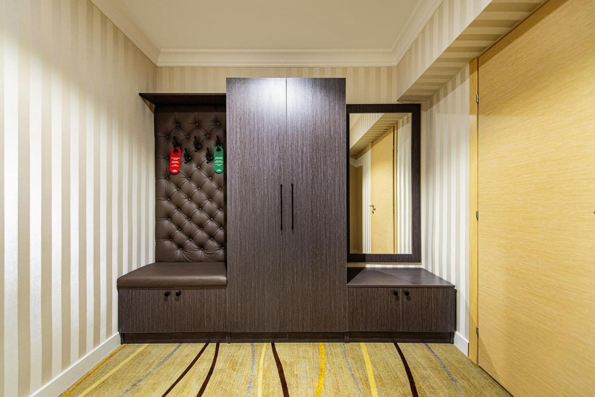 Shymkent Grand Hotel Εξωτερικό φωτογραφία