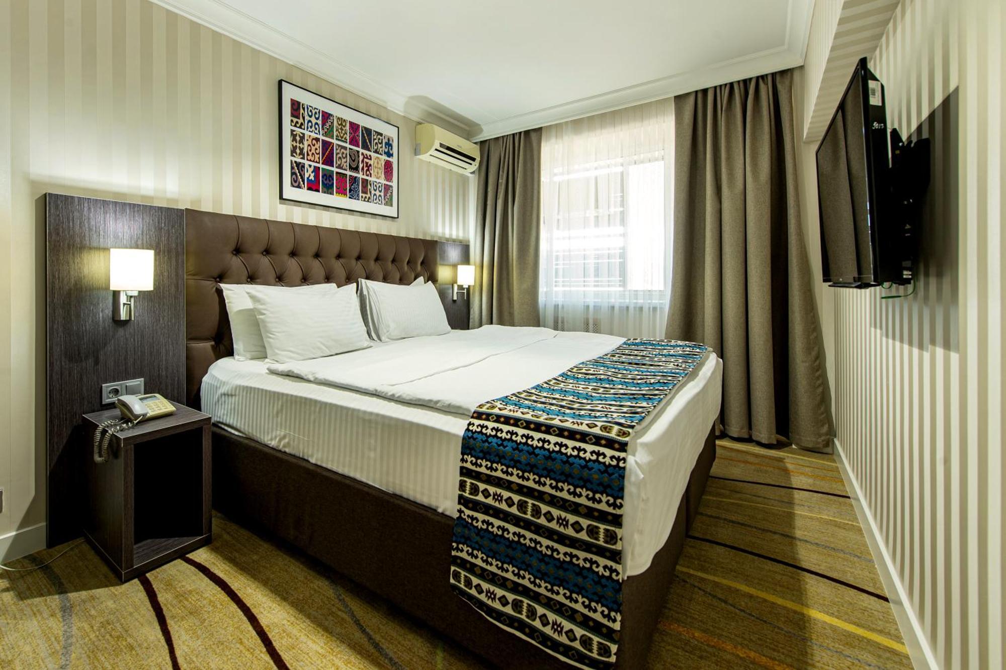 Shymkent Grand Hotel Εξωτερικό φωτογραφία