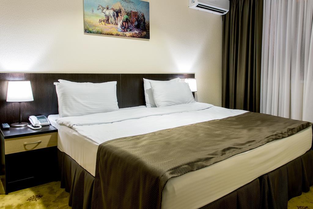 Shymkent Grand Hotel Δωμάτιο φωτογραφία