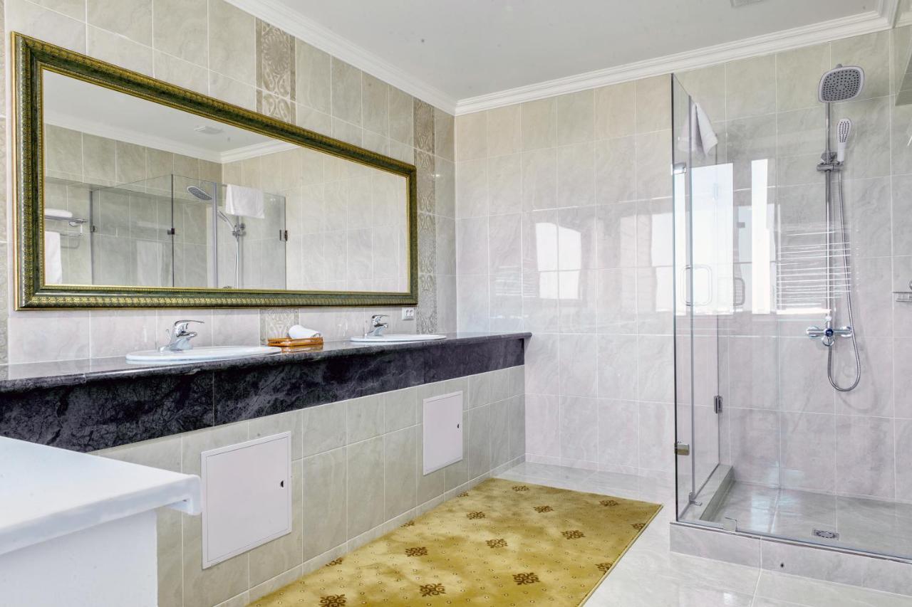 Shymkent Grand Hotel Εξωτερικό φωτογραφία