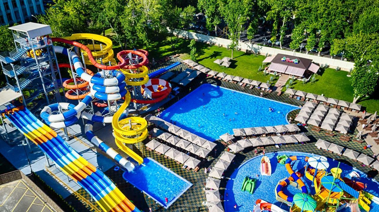 Shymkent Grand Hotel Εξωτερικό φωτογραφία